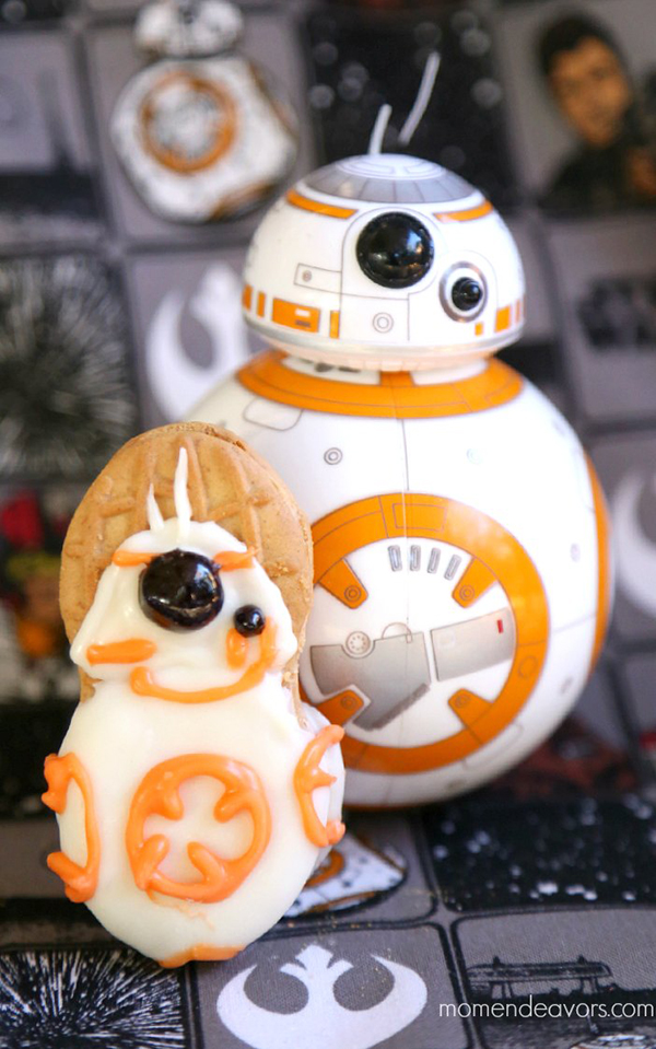 No-Bake Star Wars BB-8 Cookies by Momendeavors