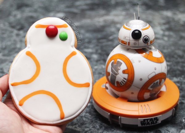 Easy Iced BB8 Cookies by Food for Torte