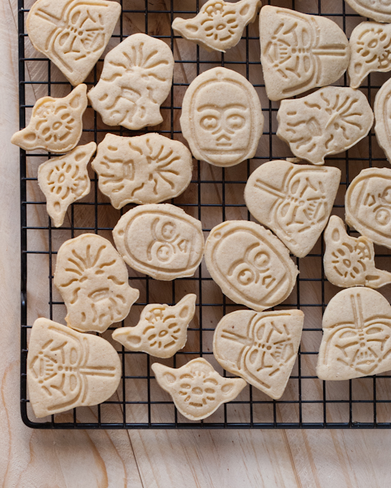 Easy Star Wars Cookies by Clever Pink Pirate