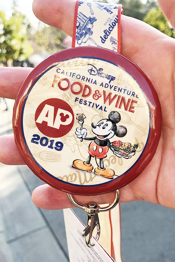 Disney California Adventure AP Annual Passholder 2019 Lunar New Year Button Pin 
