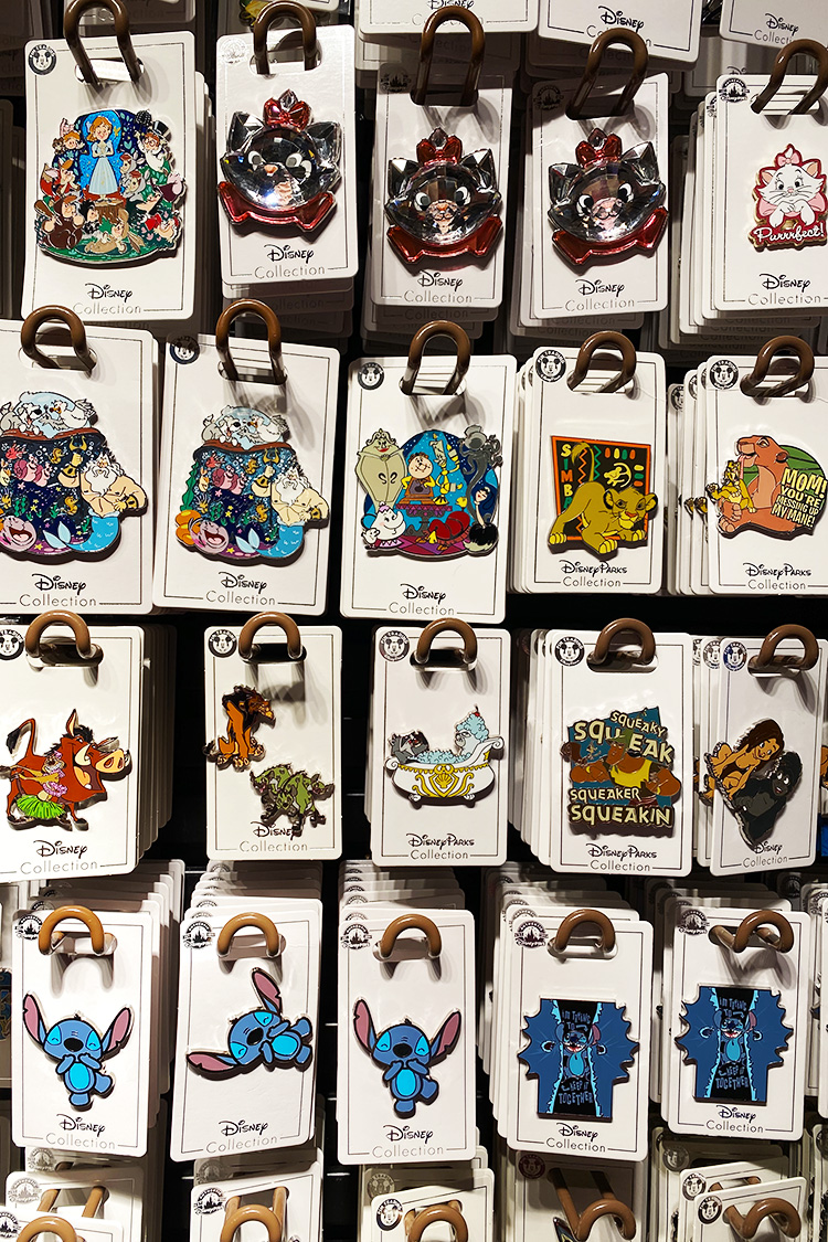 Mickey Mouse Character Pin Trading Bag